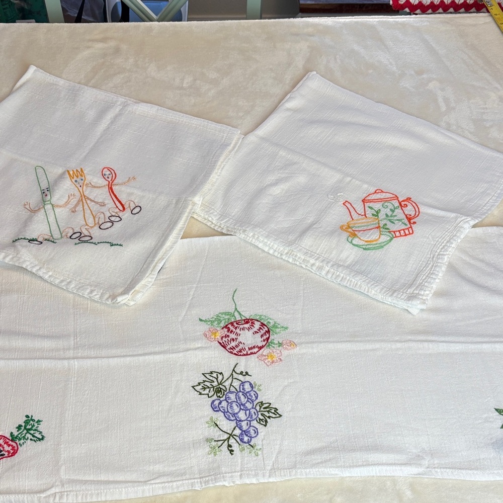 Vintage RITZ Embroidered Kitchen Towels - 3- 100% Cotton Trad Wife Kitchen fun!